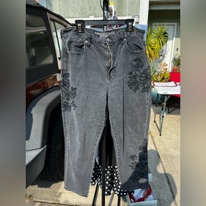 American Eagle Embroidered Jeans